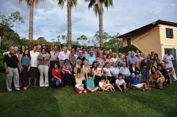 Tradicional pose para fotos, durante festa na fazenda em Ribeirão Preto, no interior de São Paulo